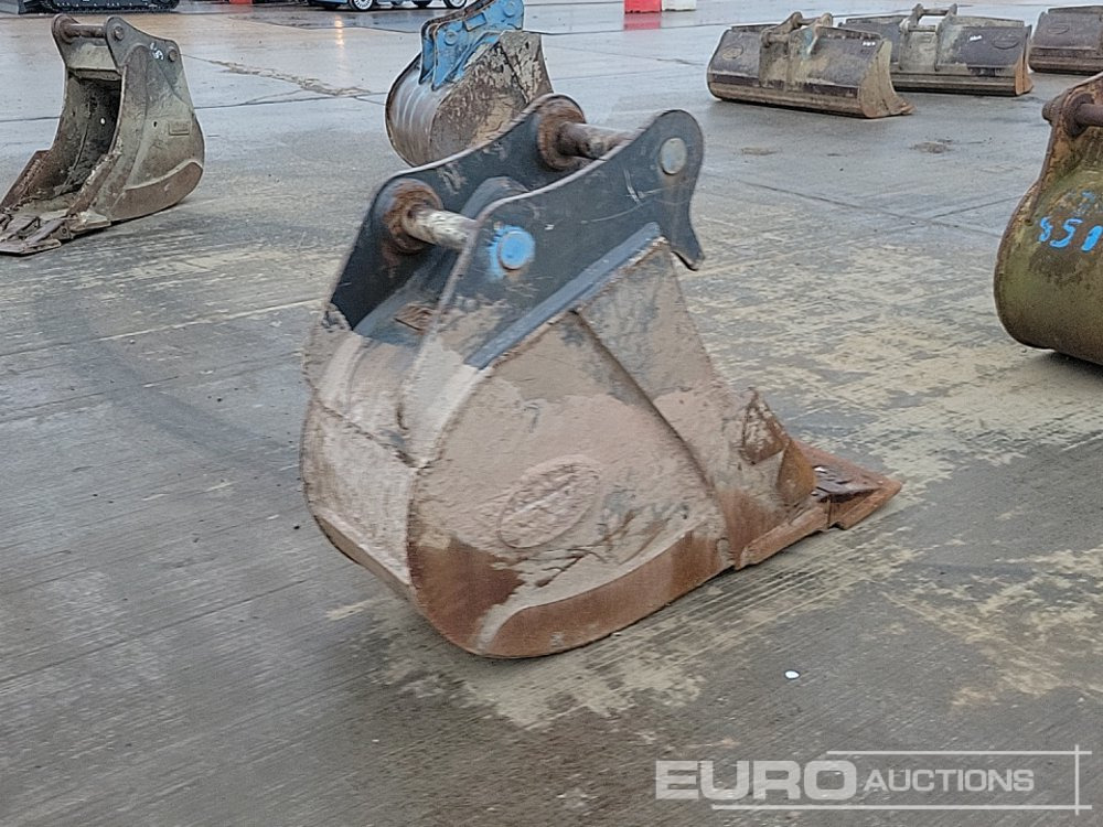 Strickland 18" Digging Bucket 65mm Pin to suit 13 Ton Excavator - Godet: photos 5 Strickland 18" Digging Bucket 65mm Pin to suit 13 Ton Excavator - Godet: photos 5