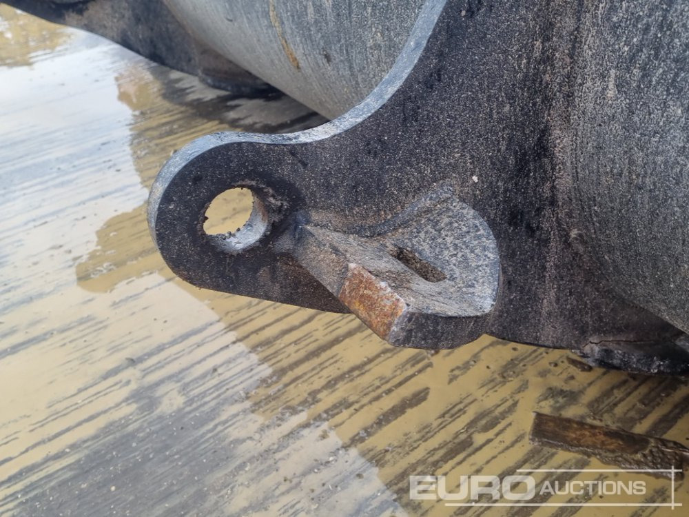 Godet Strimech 90" Loading Bucket to suit Telehandler: photos 10