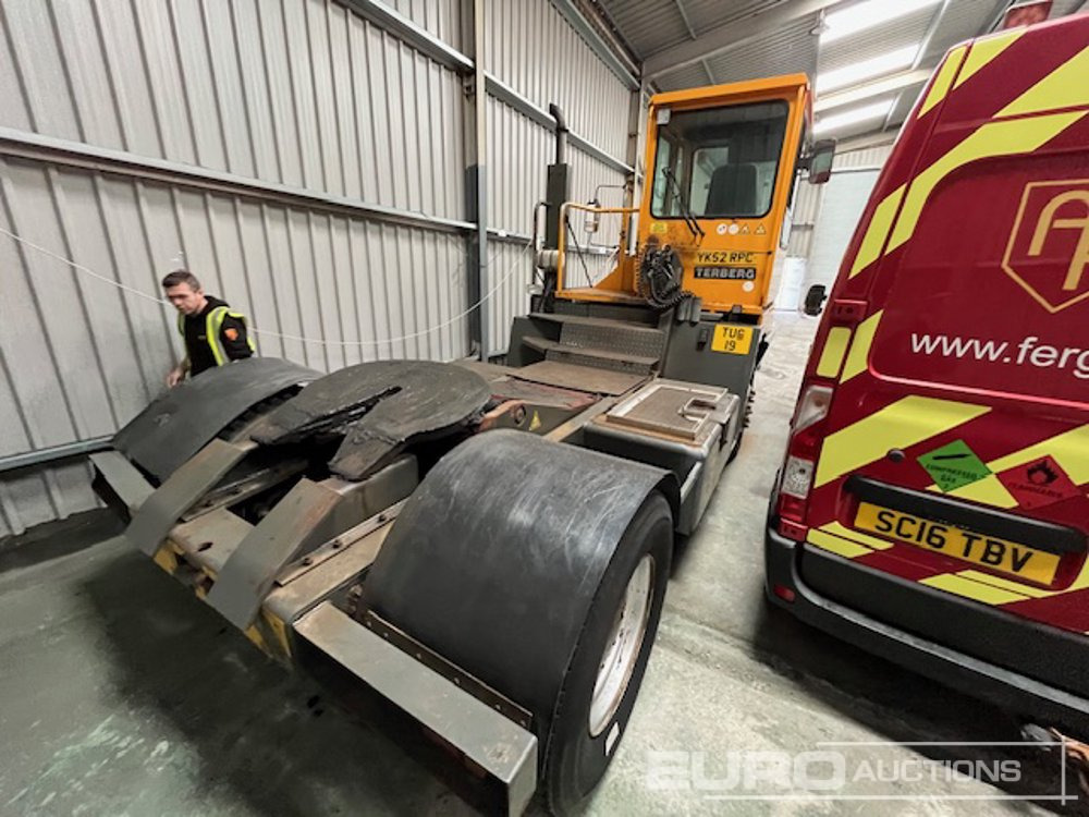 Terberg YT180 - Tracteur portuaire: photos 4 Terberg YT180 - Tracteur portuaire: photos 4