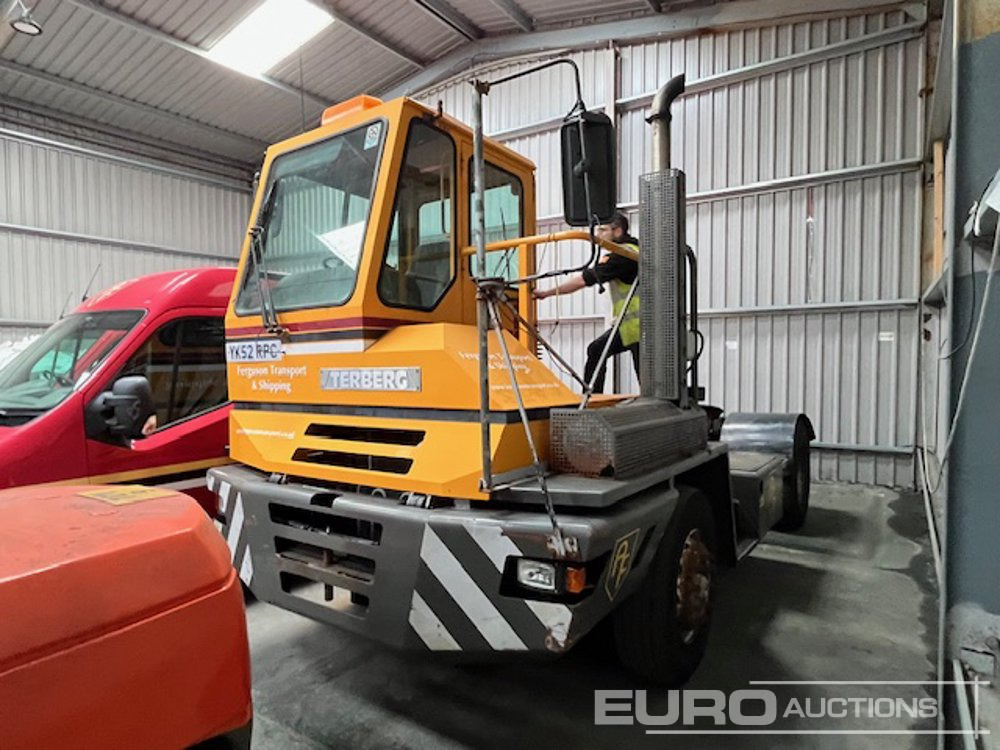 Terberg YT180 - Tracteur portuaire: photos 1 Terberg YT180 - Tracteur portuaire: photos 1