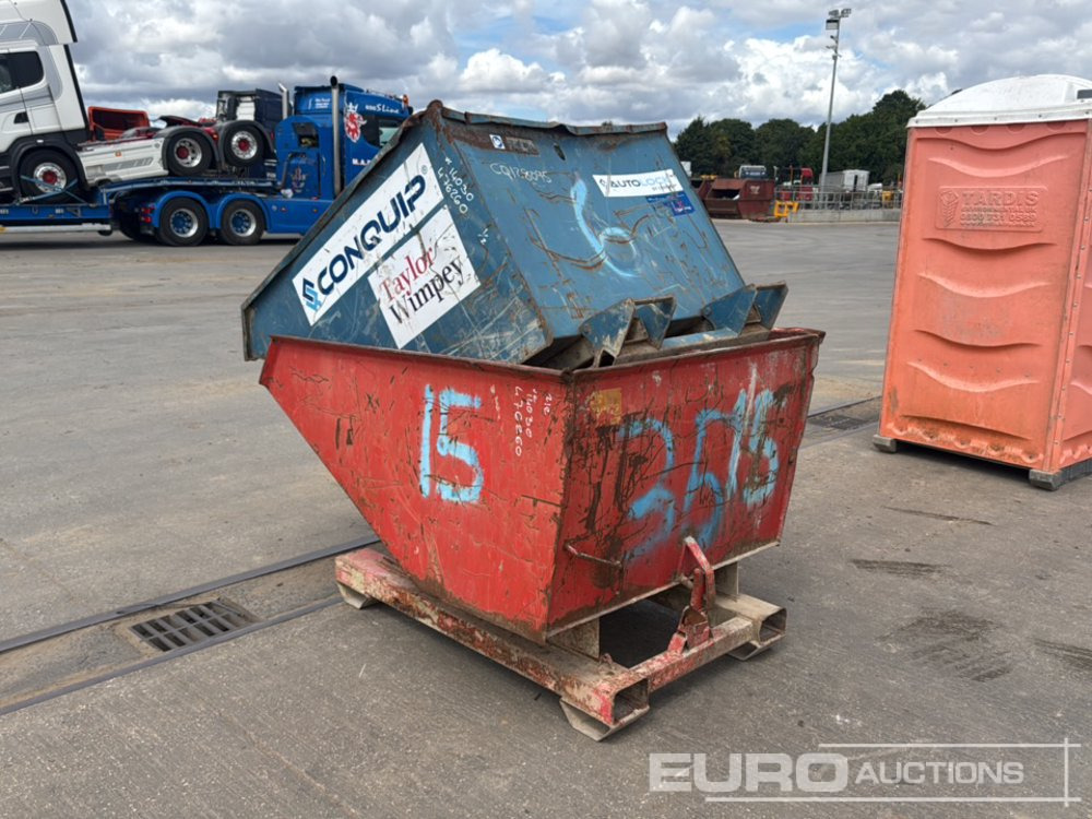 Tipping Skip to suit Forklift (2 of) - Benne basculante: photos 2 Tipping Skip to suit Forklift (2 of) - Benne basculante: photos 2