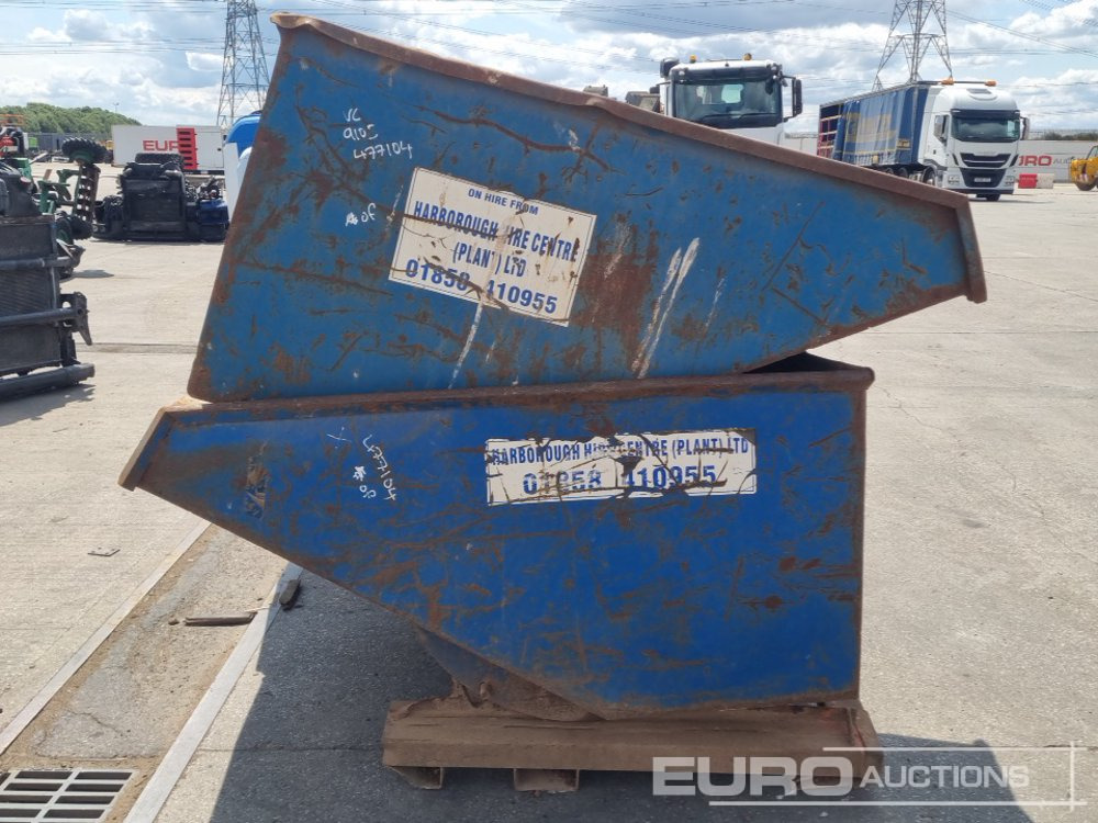 Tipping Skip to suit Forklift (3 of) - Benne basculante: photos 2 Tipping Skip to suit Forklift (3 of) - Benne basculante: photos 2