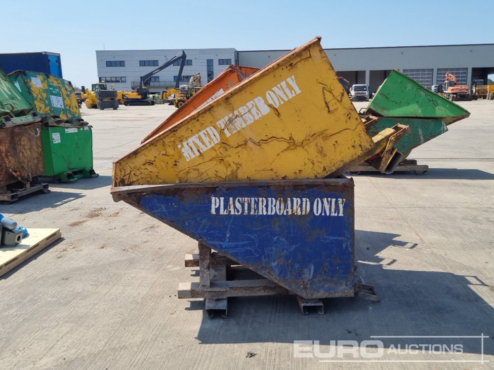 Tipping Skip to suit Forklift (4 of) - Benne basculante: photos 2 Tipping Skip to suit Forklift (4 of) - Benne basculante: photos 2