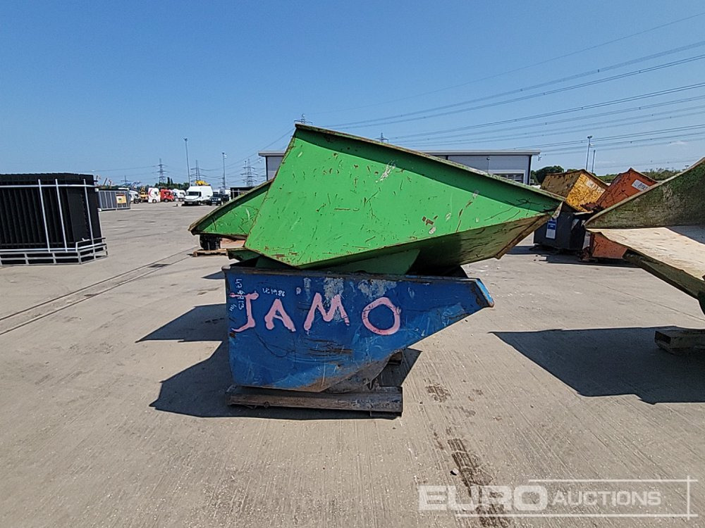 Tipping Skip to suit Forklift (4 of) - Benne basculante: photos 2 Tipping Skip to suit Forklift (4 of) - Benne basculante: photos 2