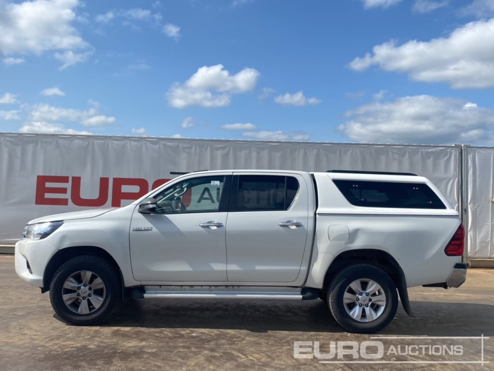 Toyota Hilux Icon - Pick-up: photos 2 Toyota Hilux Icon - Pick-up: photos 2