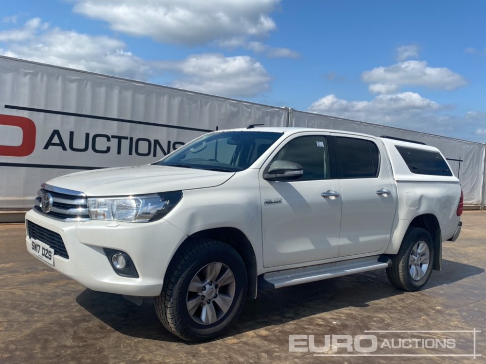 Toyota Hilux Icon - Pick-up: photos 1 Toyota Hilux Icon - Pick-up: photos 1