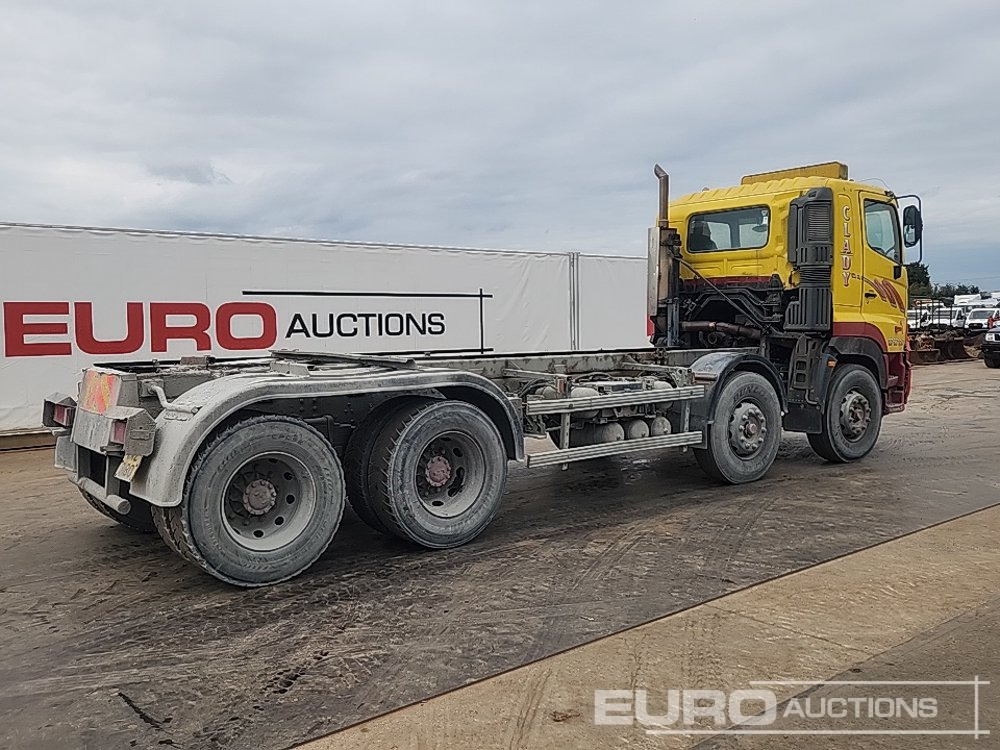 Hino 700 - Tracteur routier: photos 5 Hino 700 - Tracteur routier: photos 5