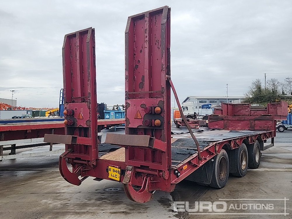 Tri Axle Stepframe Low Loader, Hydraulic Ramps - Semi-remorque surbaissé: photos 3 Tri Axle Stepframe Low Loader, Hydraulic Ramps - Semi-remorque surbaissé: photos 3