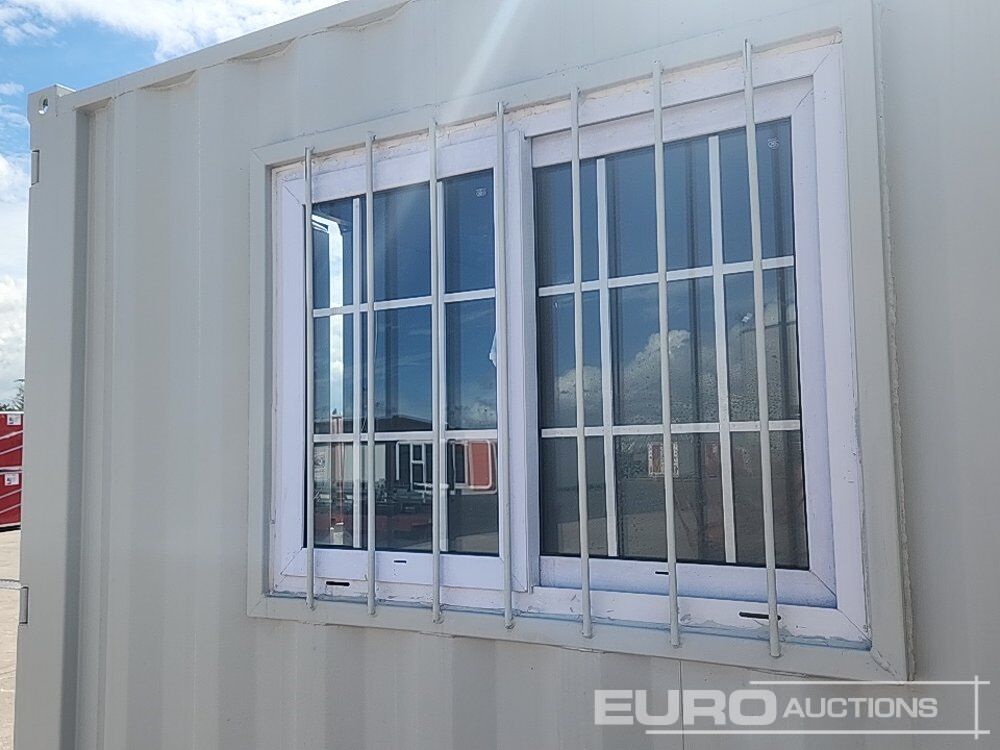 Unused 12' Container, Side Door & Window (Cannot Be Reconsigned) - Conteneur maritime: photos 5 Unused 12' Container, Side Door & Window (Cannot Be Reconsigned) - Conteneur maritime: photos 5