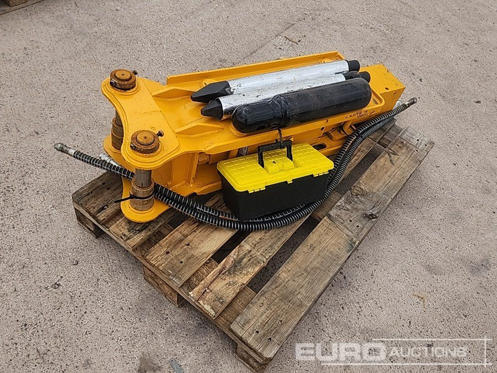 Unused 2025 BLK 680 - Marteau hydraulique: photos 1 Unused 2025 BLK 680 - Marteau hydraulique: photos 1