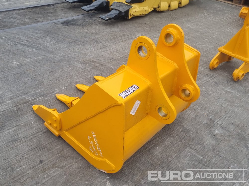 Unused 2025 Captok 24" Digging Bucket 45mm Pin to suit 4-6 Ton Excavator Excavator - Godet: photos 3 Unused 2025 Captok 24" Digging Bucket 45mm Pin to suit 4-6 Ton Excavator Excavator - Godet: photos 3