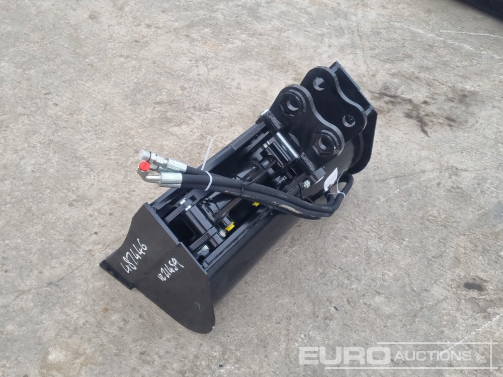 Unused 2025 Captok 24" Hydraulic Tilting Bucket 25mm Pin to suit Mini Excavator - Godet: photos 3 Unused 2025 Captok 24" Hydraulic Tilting Bucket 25mm Pin to suit Mini Excavator - Godet: photos 3