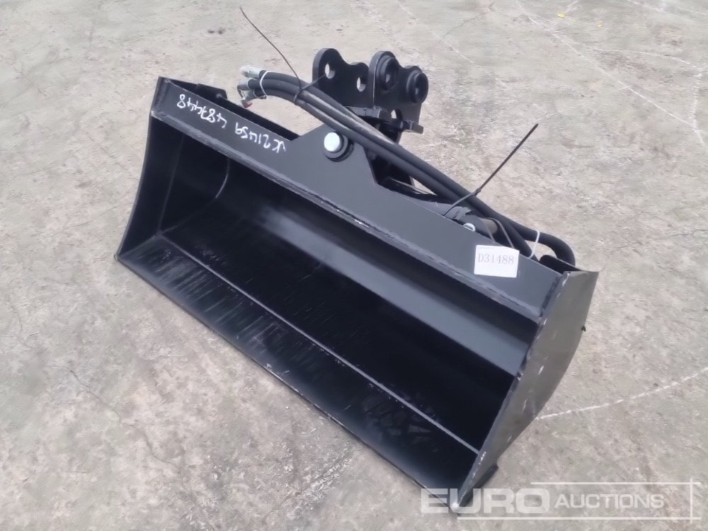 Unused 2025 Captok 32" Hydraulic Tilting Bucket 25mm Pin to suit Mini Excavator - Godet: photos 1 Unused 2025 Captok 32" Hydraulic Tilting Bucket 25mm Pin to suit Mini Excavator - Godet: photos 1