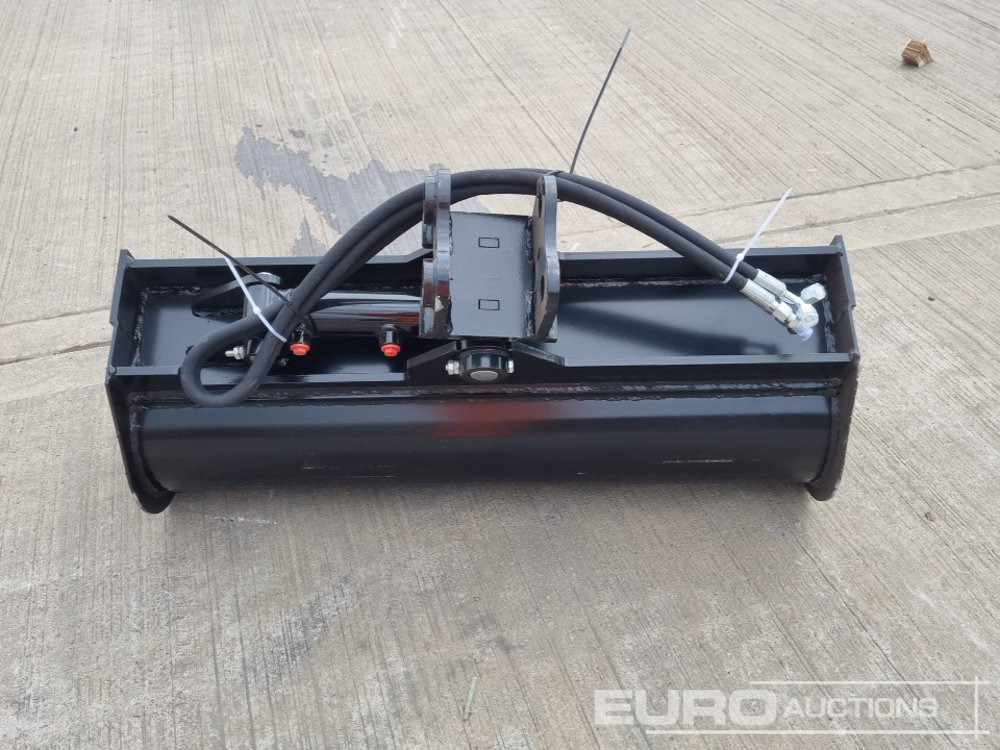 Unused 2025 Captok 32" Hydraulic Titling Bucket 25mm Pin to suit Mini Excavator - Godet: photos 4 Unused 2025 Captok 32" Hydraulic Titling Bucket 25mm Pin to suit Mini Excavator - Godet: photos 4