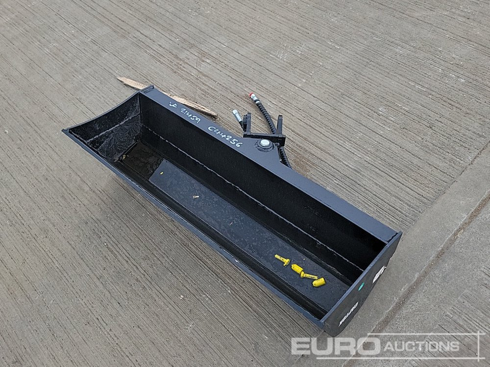 Unused 2025 Captok 40" Hydraulic Titling Bucket 25mm Pin to suit Mini Excavator - Godet: photos 1 Unused 2025 Captok 40" Hydraulic Titling Bucket 25mm Pin to suit Mini Excavator - Godet: photos 1