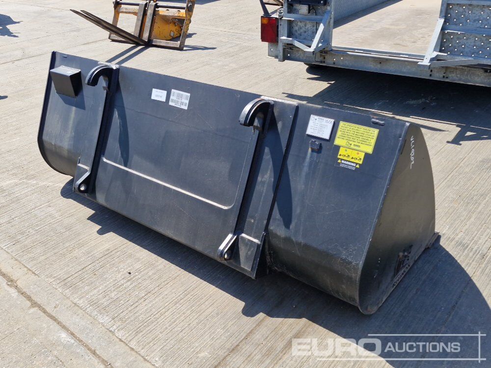 Unused 2025 Rhinox 90" Loading Bucket to suit Telehandler - Godet: photos 5 Unused 2025 Rhinox 90" Loading Bucket to suit Telehandler - Godet: photos 5