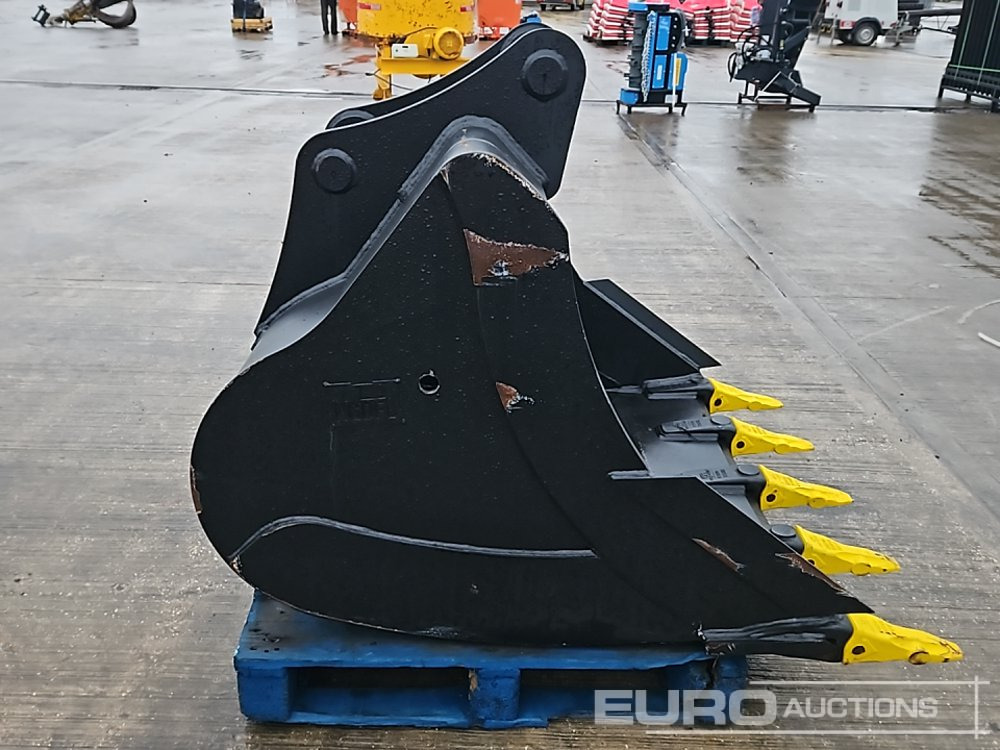 Godet neuf Unused 48" Digging Bucket 70mm Pin to suit 14-16 Ton Excavator: photos 9