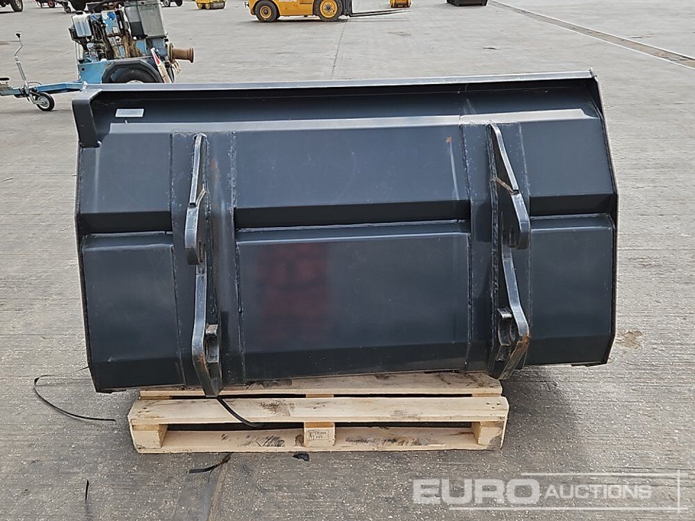 Unused 66" Loading Bucket to suit Telehandler - Godet: photos 4 Unused 66" Loading Bucket to suit Telehandler - Godet: photos 4