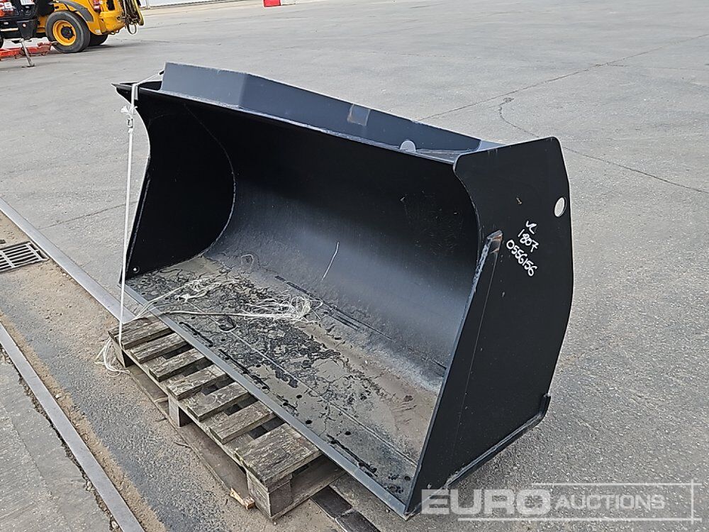 Unused 76" Loading Bucket to suit Telehandler - Godet: photos 1 Unused 76" Loading Bucket to suit Telehandler - Godet: photos 1