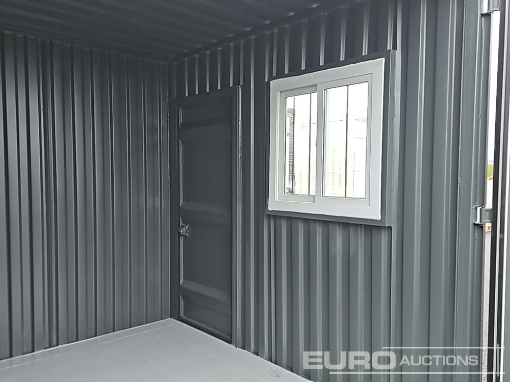 Conteneur maritime Unused 9' x 7' Container, 1 Side Door, 1 End Door, Window (Canot Be Reconigned): photos 13