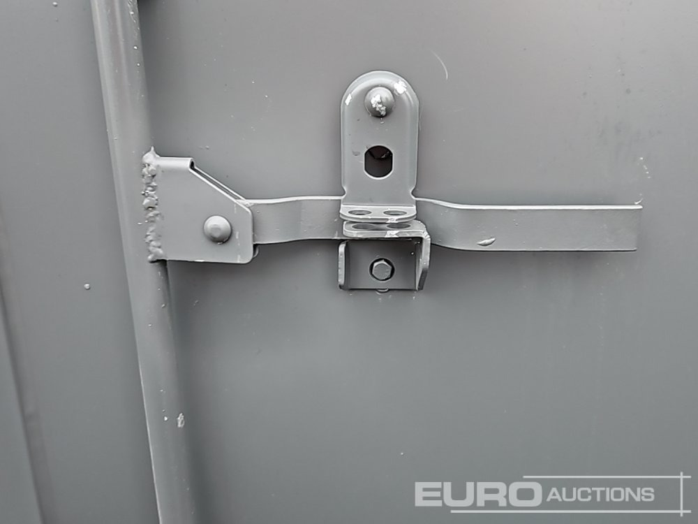 Conteneur maritime Unused 9' x 7' Container, 1 Side Door, 1 End Door, Window (Canot Be Reconigned): photos 17