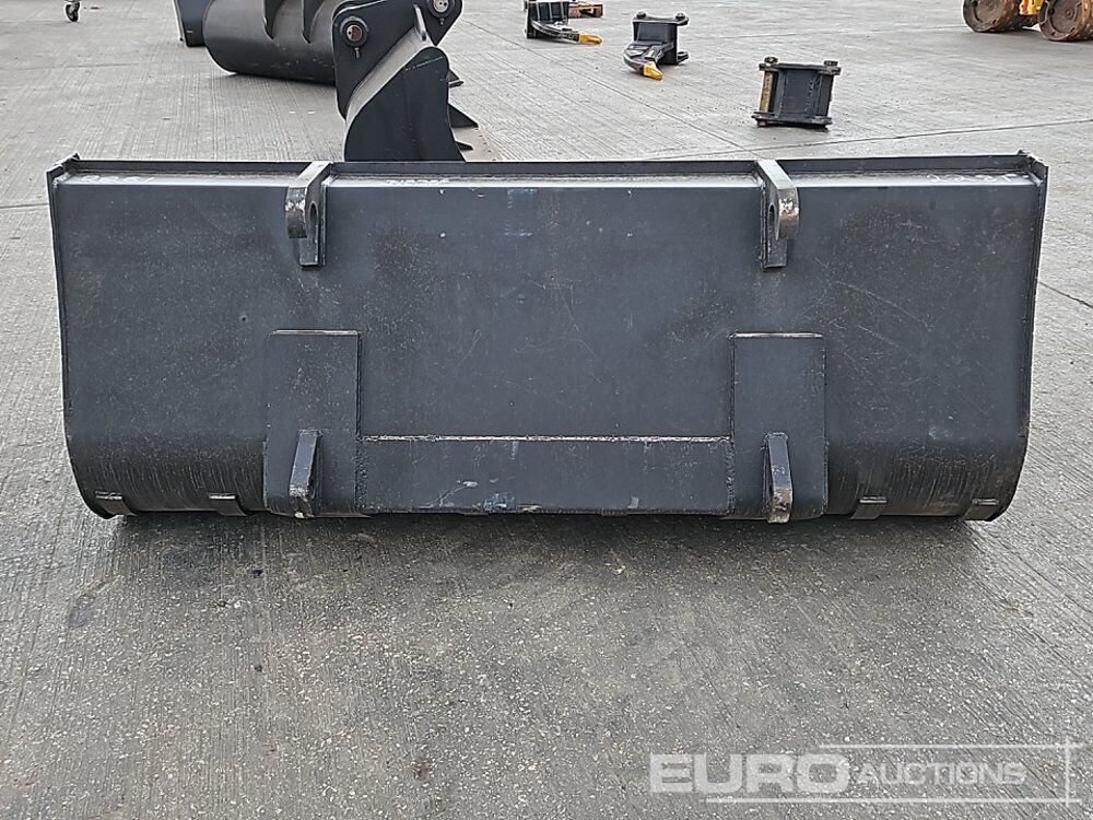Unused 90" Loading Bucket to suit Telehandler - Godet: photos 4 Unused 90" Loading Bucket to suit Telehandler - Godet: photos 4