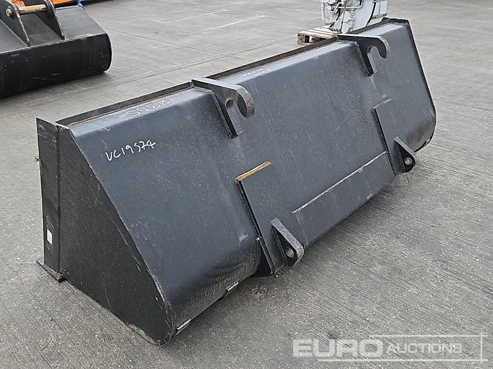 Unused 90" Loading Bucket to suit Telehandler - Godet: photos 3 Unused 90" Loading Bucket to suit Telehandler - Godet: photos 3