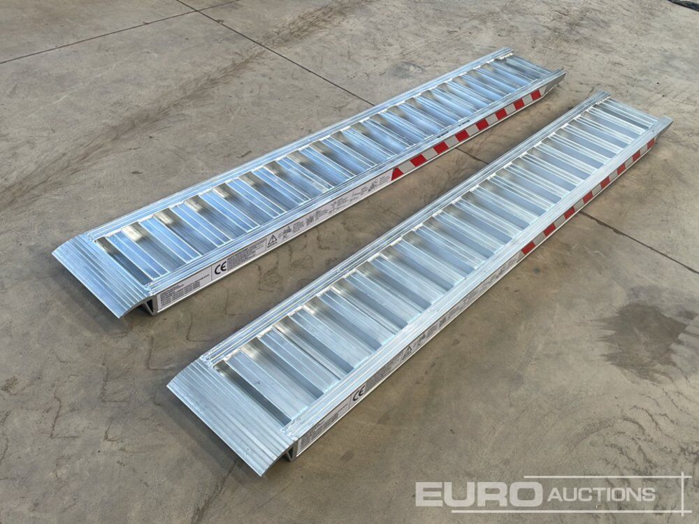 Unused Aluminum Trailers Ramps - Équipement de garage: photos 3 Unused Aluminum Trailers Ramps - Équipement de garage: photos 3