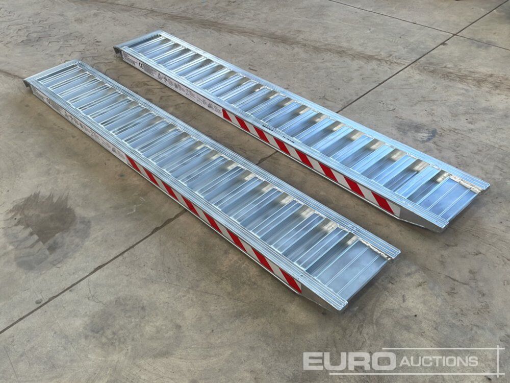 Unused Aluminum Trailers Ramps - Équipement de garage: photos 4 Unused Aluminum Trailers Ramps - Équipement de garage: photos 4