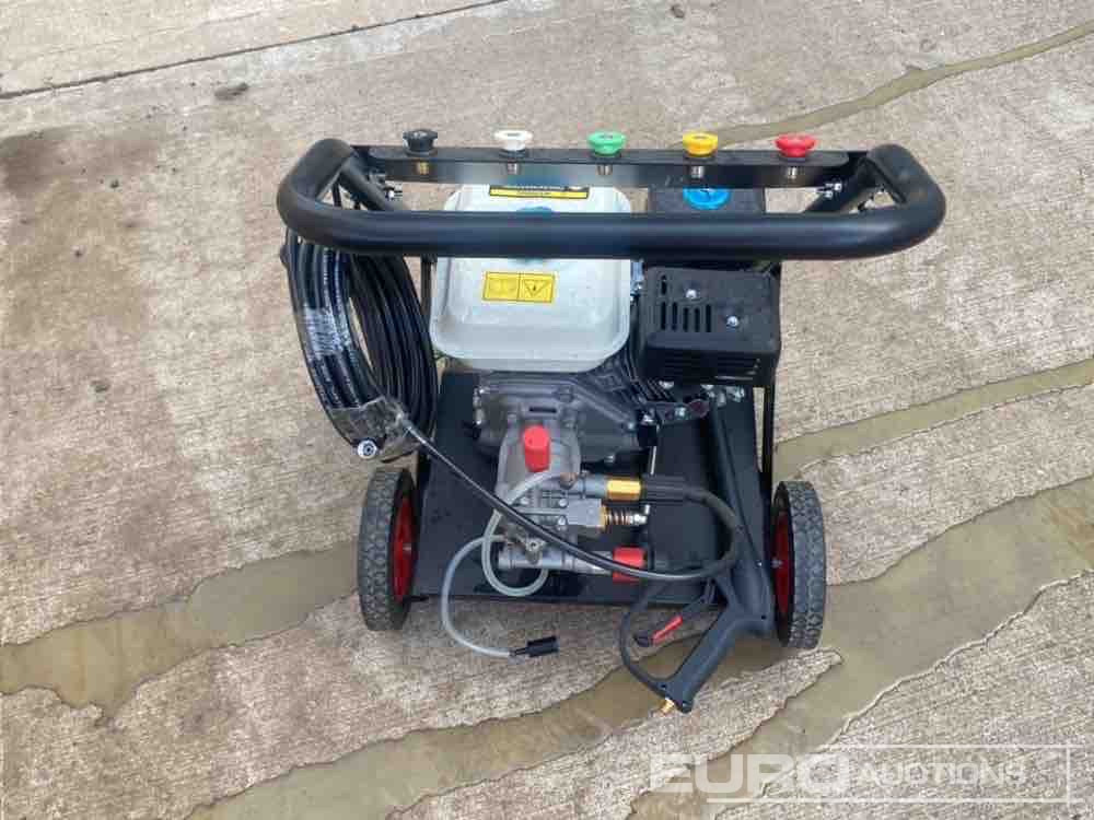 Équipement de garage Unused Genuis Petrol Pressure Washer: photos 7