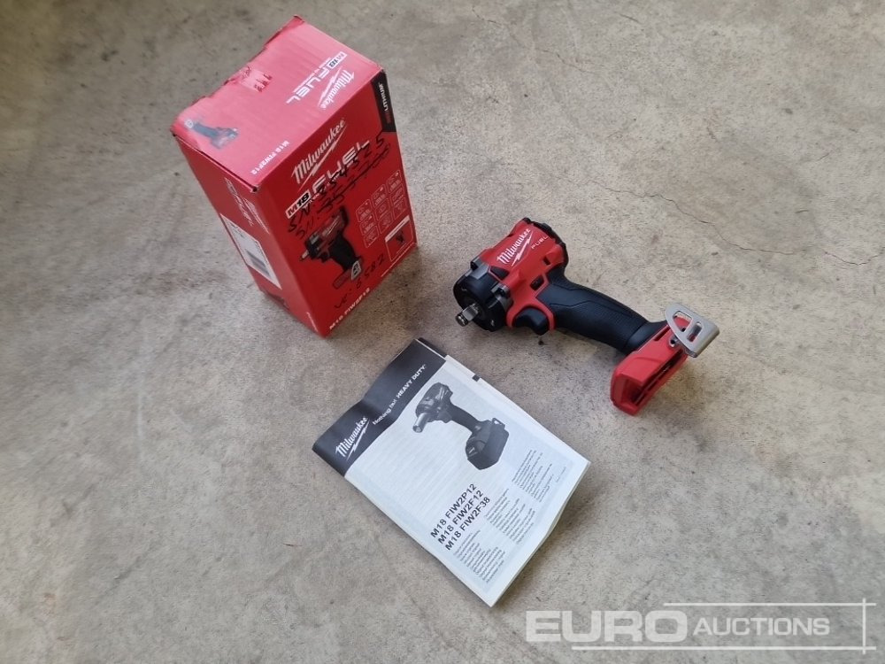 Unused Milwaukee M18 FIW2F12-0 18V FUEL Brushless Compact 1/2" Impact Wrench (Body Only) - Matériel de chantier: photos 2 Unused Milwaukee M18 FIW2F12-0 18V FUEL Brushless Compact 1/2" Impact Wrench (Body Only) - Matériel de chantier: photos 2