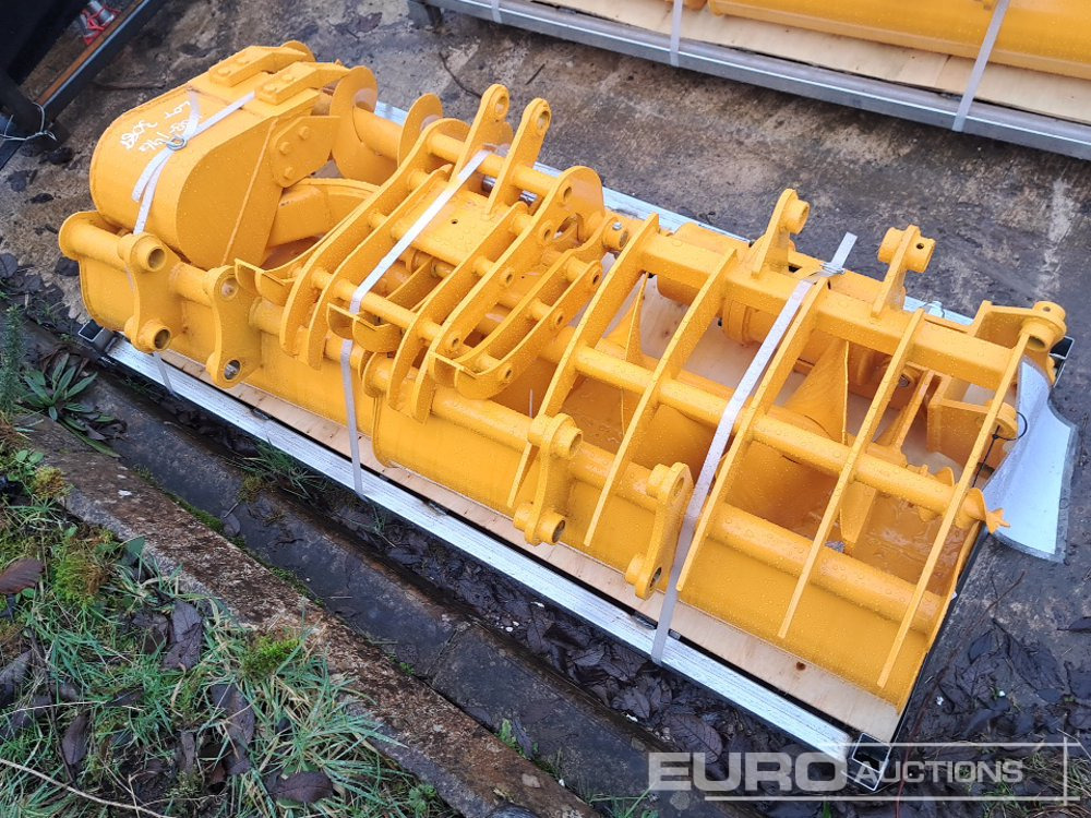 Unused Rake, Ripper, Grabber,12” Auger, 16” Auger, 8” Narrow Bucket, 24” Bucket, 32” Bucket - Godet: photos 5 Unused Rake, Ripper, Grabber,12” Auger, 16” Auger, 8” Narrow Bucket, 24” Bucket, 32” Bucket - Godet: photos 5