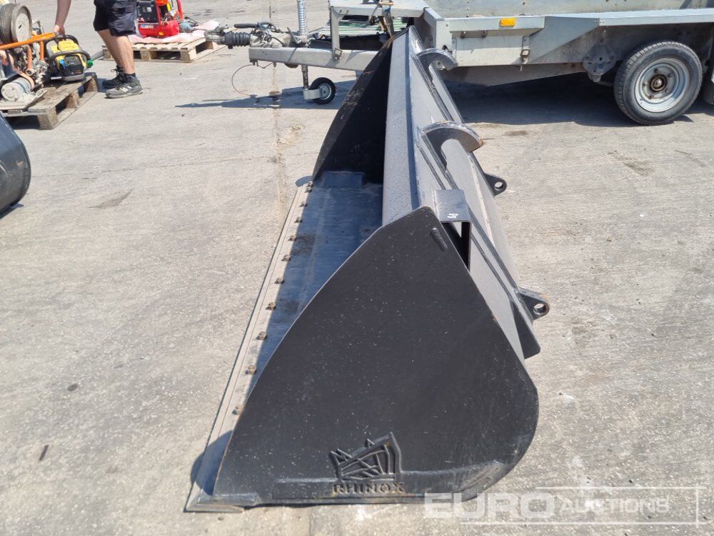 Unused Rhinox 90" Loading Bucket to suit Telehandler - Godet: photos 2 Unused Rhinox 90" Loading Bucket to suit Telehandler - Godet: photos 2