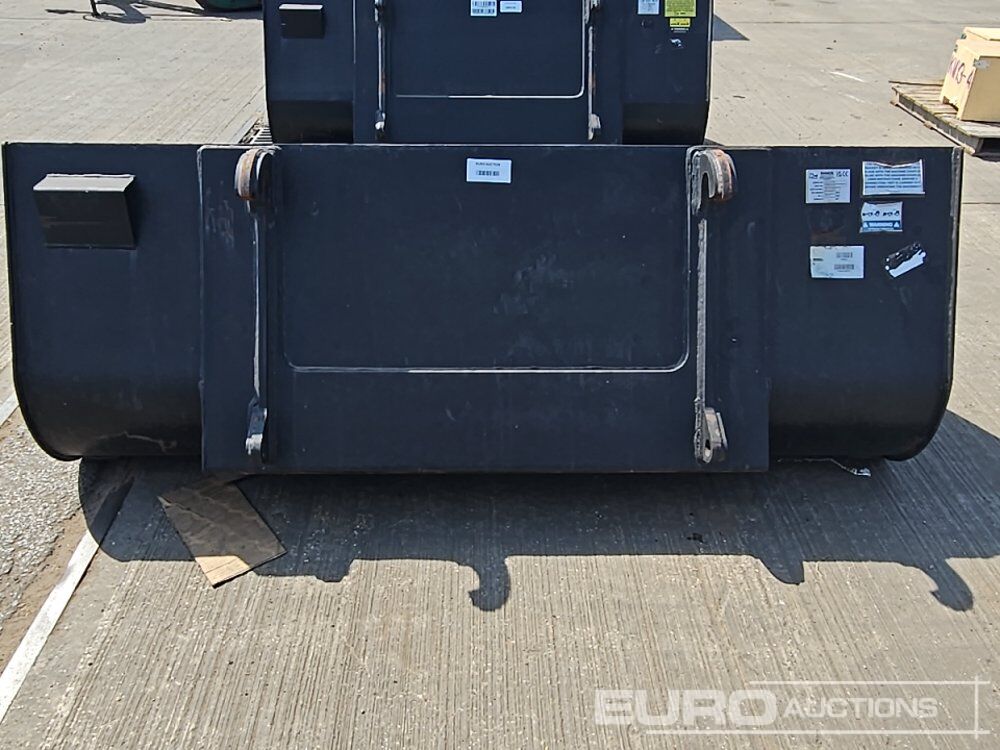 Unused Rhinox 90" Loading Bucket to suit Telehandler - Godet: photos 4 Unused Rhinox 90" Loading Bucket to suit Telehandler - Godet: photos 4