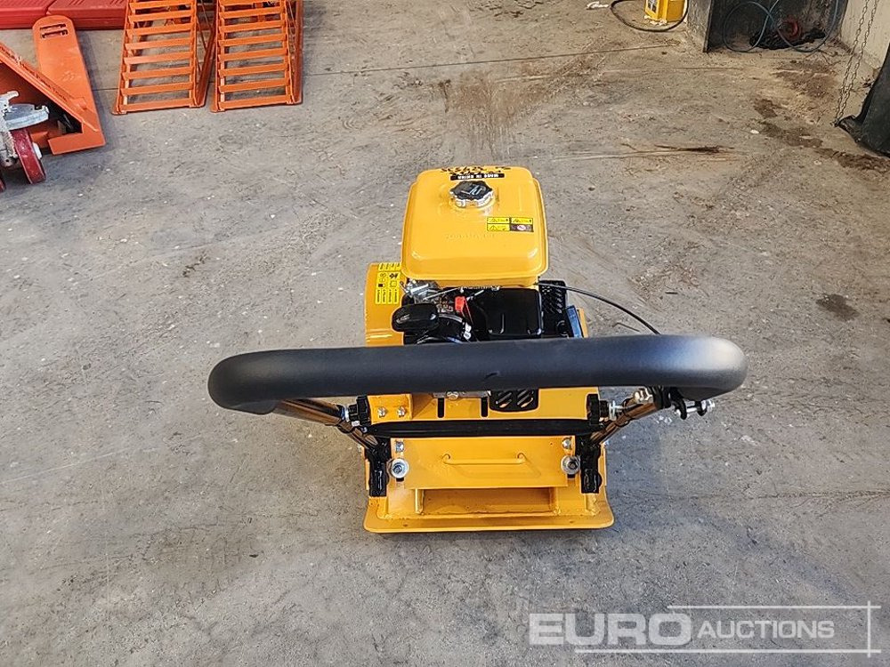 Unused SPC120 Petrol Compaction Plate - Travaux routiers: photos 4 Unused SPC120 Petrol Compaction Plate - Travaux routiers: photos 4