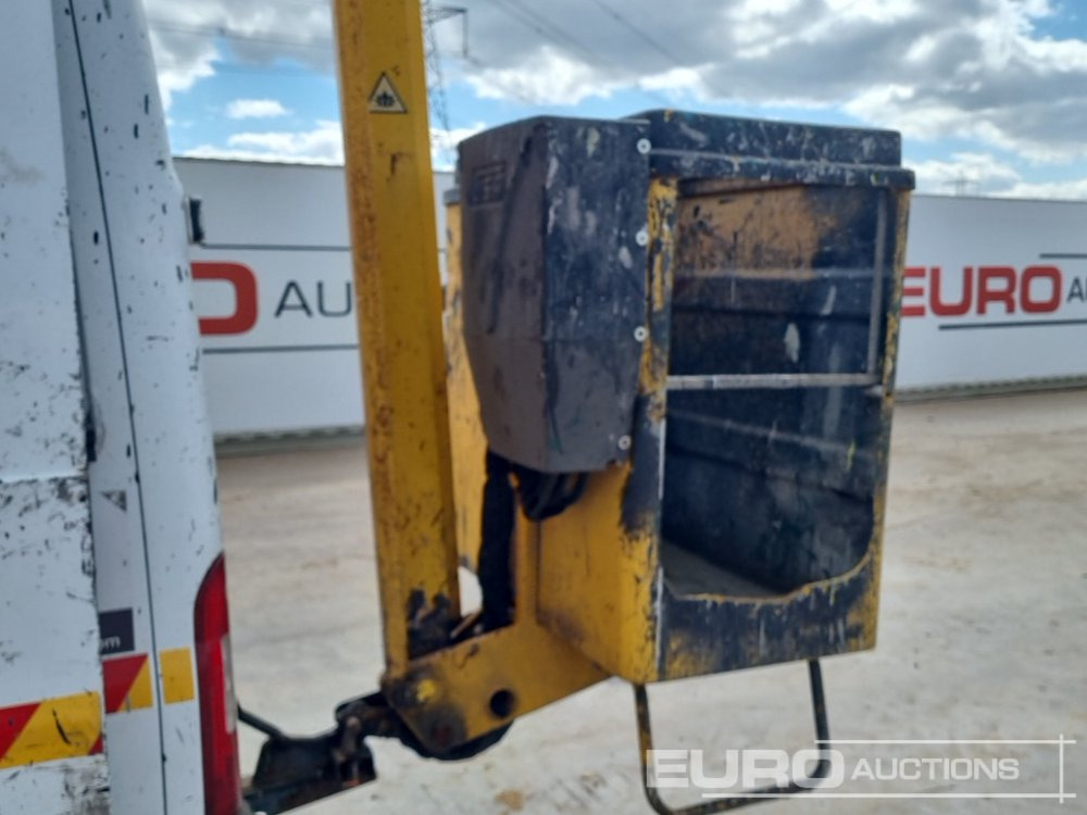 Véhicule utilitaire Ford Transit 125 T350: photos 21