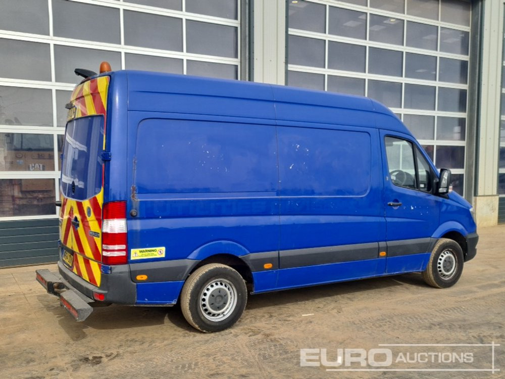 Mercedes Sprinter 313 CDI - Véhicule utilitaire: photos 1 Mercedes Sprinter 313 CDI - Véhicule utilitaire: photos 1
