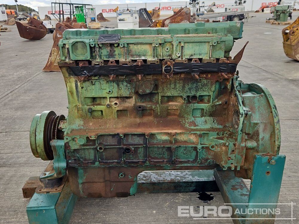 Volvo 6 Cylinder Engine Block - Moteur: photos 2 Volvo 6 Cylinder Engine Block - Moteur: photos 2