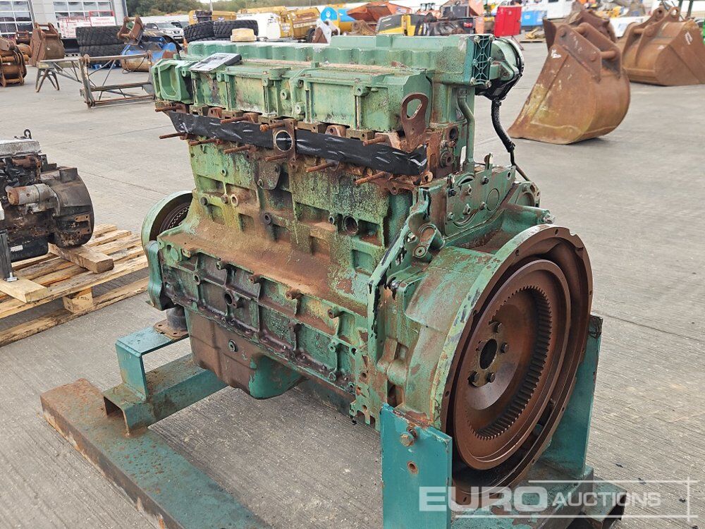 Volvo 6 Cylinder Engine Block - Moteur: photos 3 Volvo 6 Cylinder Engine Block - Moteur: photos 3