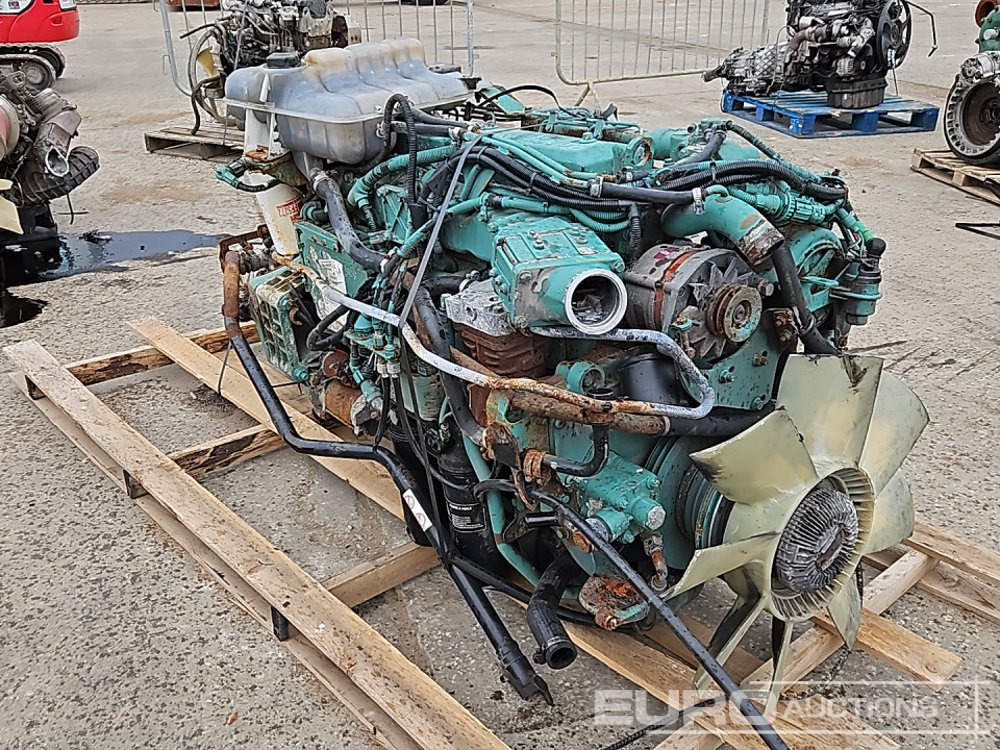 Volvo 6 Cylinder Engine, Gearbox - Moteur: photos 3 Volvo 6 Cylinder Engine, Gearbox - Moteur: photos 3