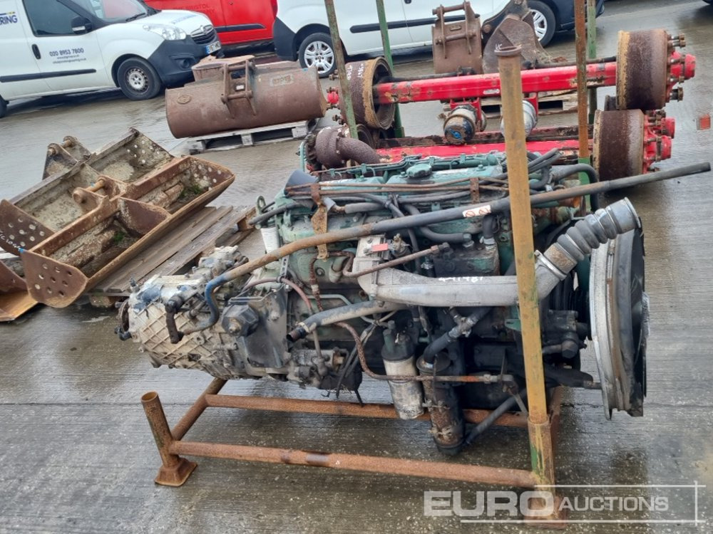 Volvo 6 Cylinder Engine, Gearbox - Moteur: photos 2 Volvo 6 Cylinder Engine, Gearbox - Moteur: photos 2
