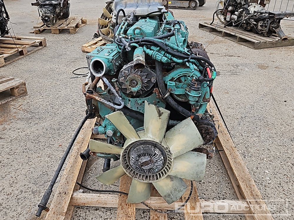 Volvo 6 Cylinder Engine, Gearbox - Moteur: photos 4 Volvo 6 Cylinder Engine, Gearbox - Moteur: photos 4