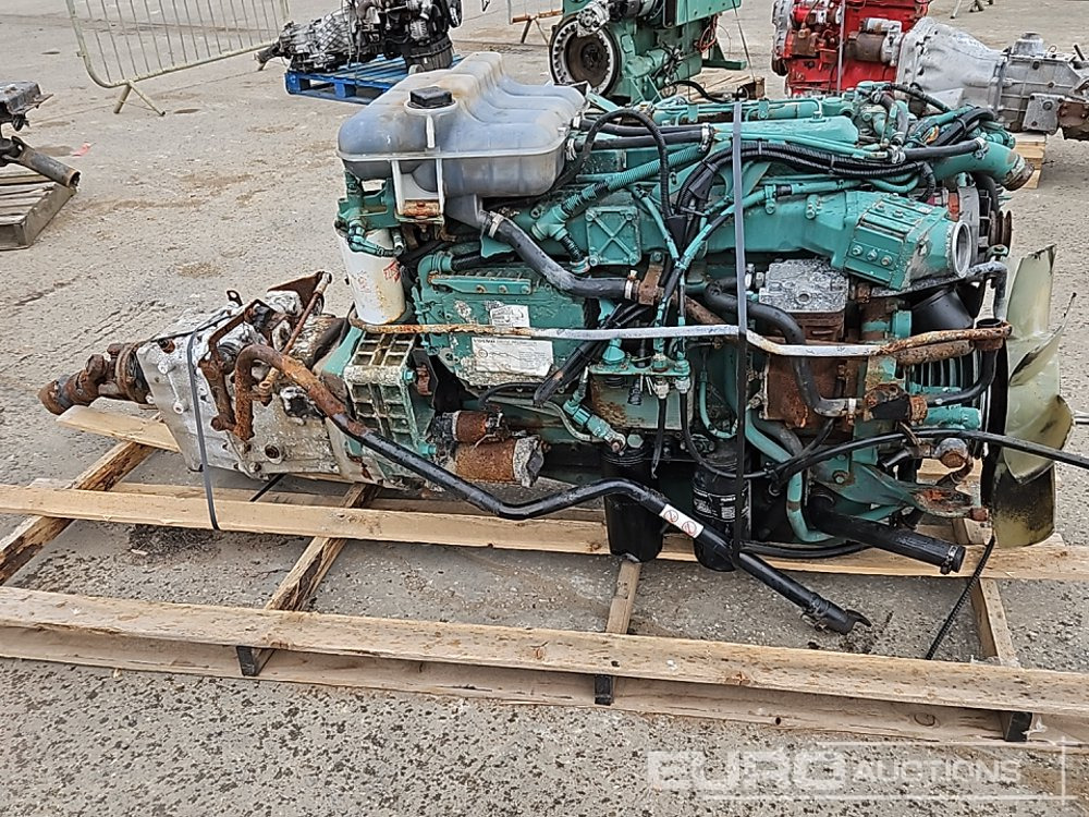 Volvo 6 Cylinder Engine, Gearbox - Moteur: photos 2 Volvo 6 Cylinder Engine, Gearbox - Moteur: photos 2