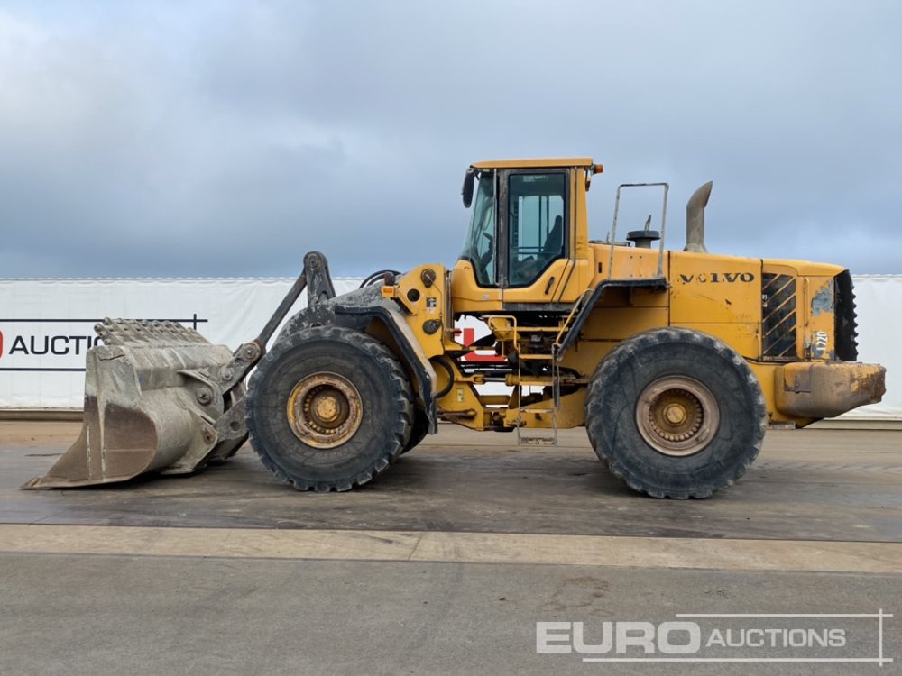 Volvo L220F - Chargeuse sur pneus: photos 2 Volvo L220F - Chargeuse sur pneus: photos 2