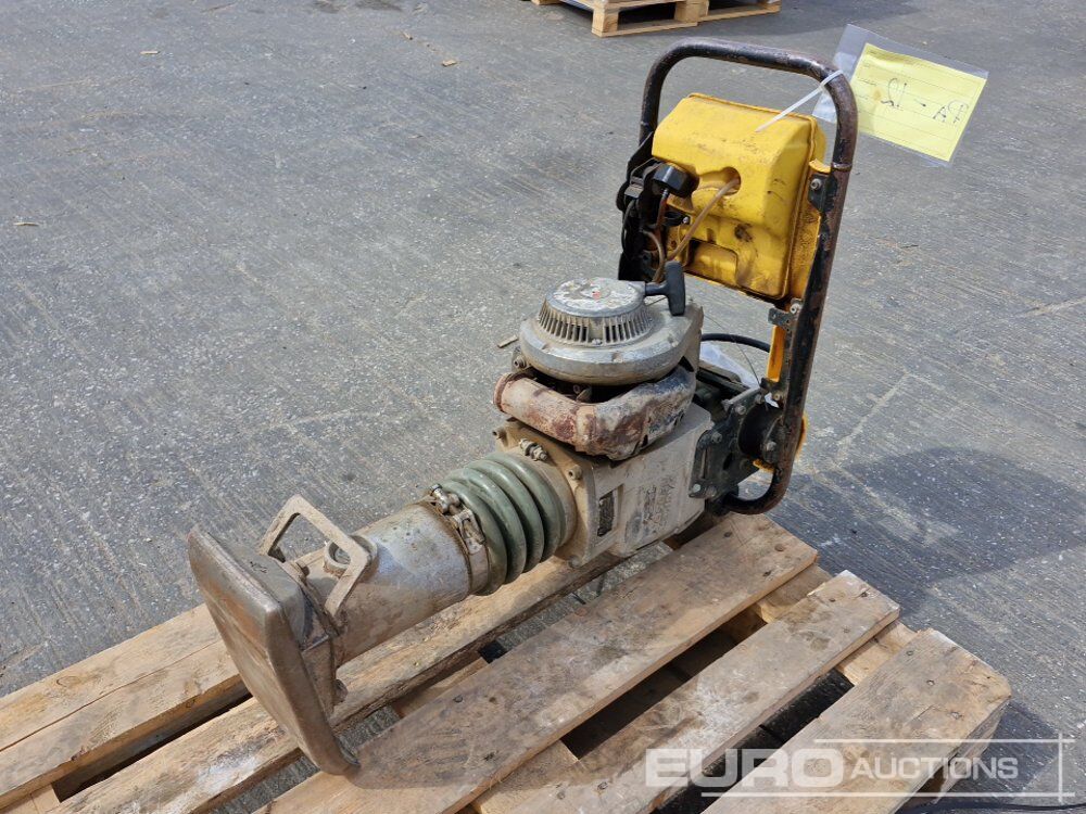 Wacker Neuson BS50-2 - Travaux routiers: photos 1 Wacker Neuson BS50-2 - Travaux routiers: photos 1