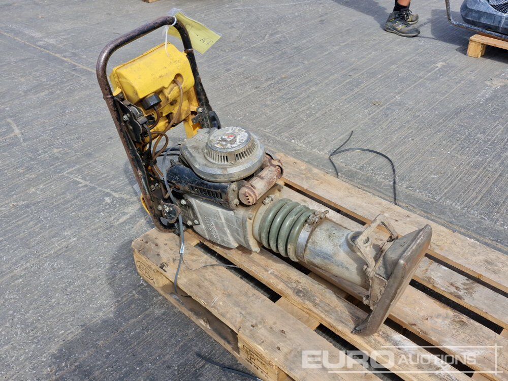 Pilonneuse Wacker Neuson BS50-2: photos 7 Pilonneuse Wacker Neuson BS50-2: photos 7