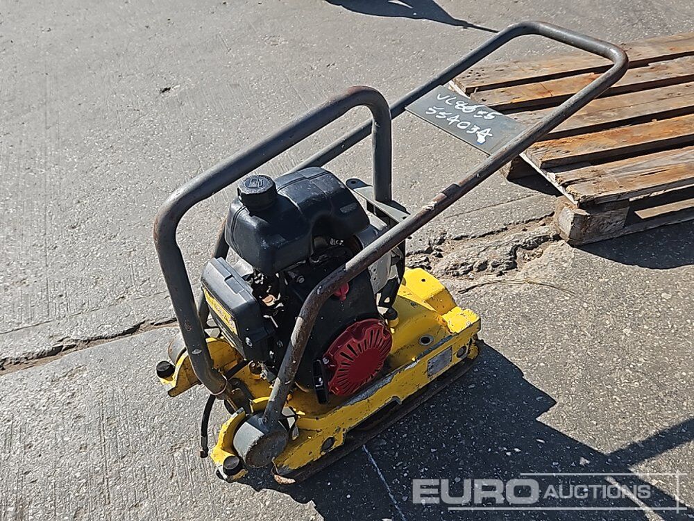 Wacker Neuson Petrol Compaction Plate, Honda Engine - Travaux routiers: photos 1 Wacker Neuson Petrol Compaction Plate, Honda Engine - Travaux routiers: photos 1