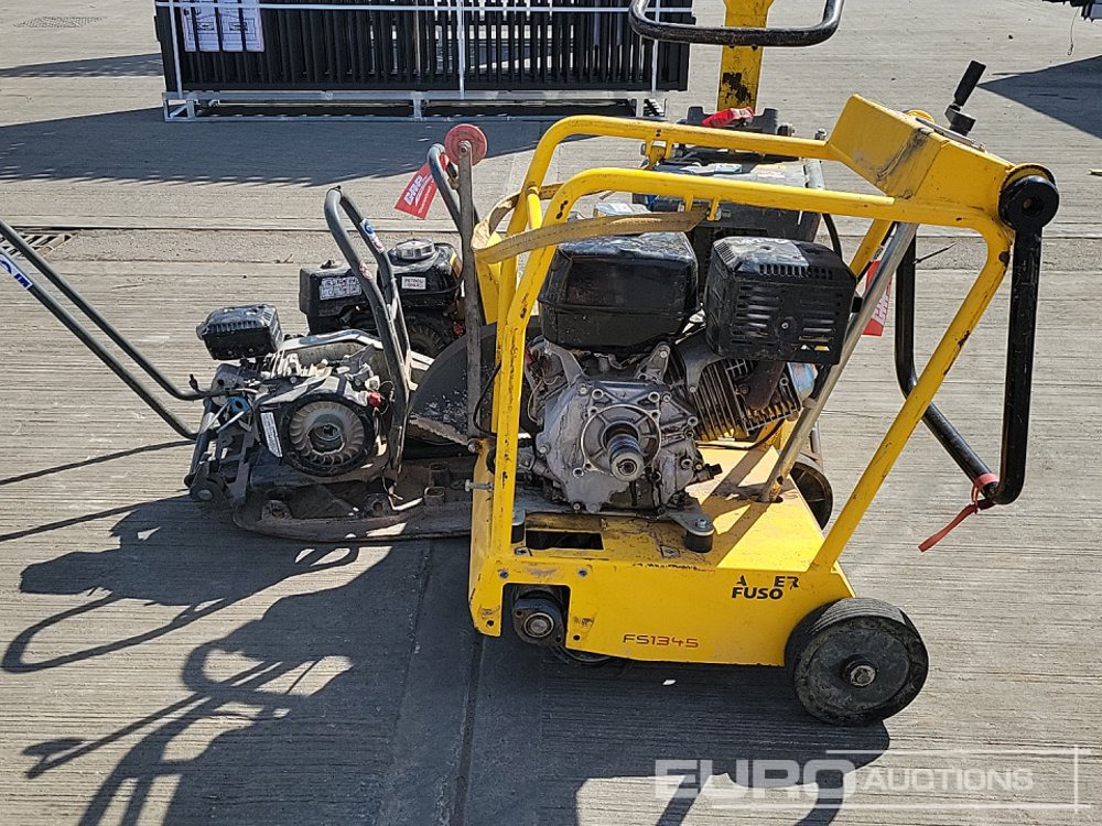 Wacker Neuson Petrol Road Saw, Diesel Compaction Plate, Petrol Compaction Plate (2 of, Spares) - Travaux routiers: photos 1 Wacker Neuson Petrol Road Saw, Diesel Compaction Plate, Petrol Compaction Plate (2 of, Spares) - Travaux routiers: photos 1