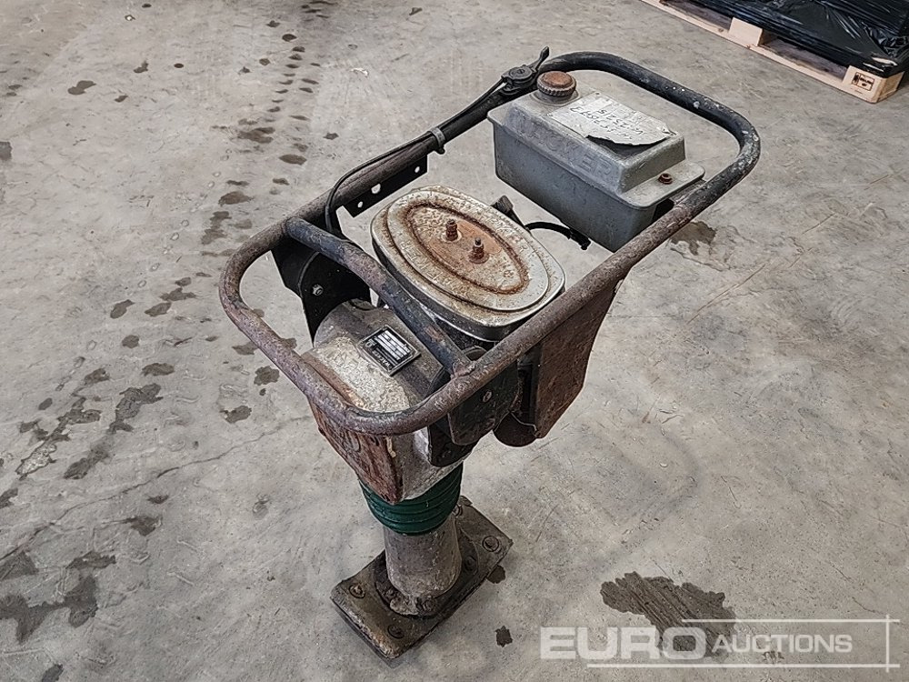 Wacker Petrol Compaction Plate (Spares) - Travaux routiers: photos 1 Wacker Petrol Compaction Plate (Spares) - Travaux routiers: photos 1