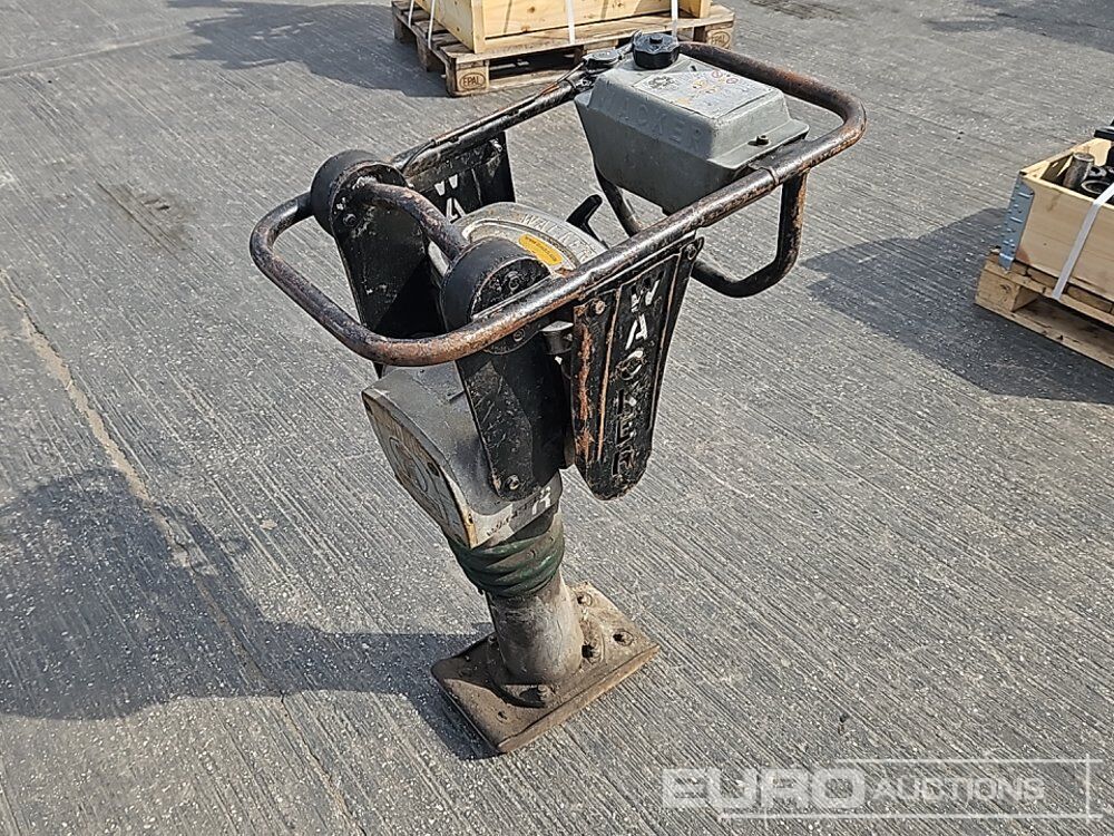 Wacker Petrol Trench Compactor - Travaux routiers: photos 1 Wacker Petrol Trench Compactor - Travaux routiers: photos 1